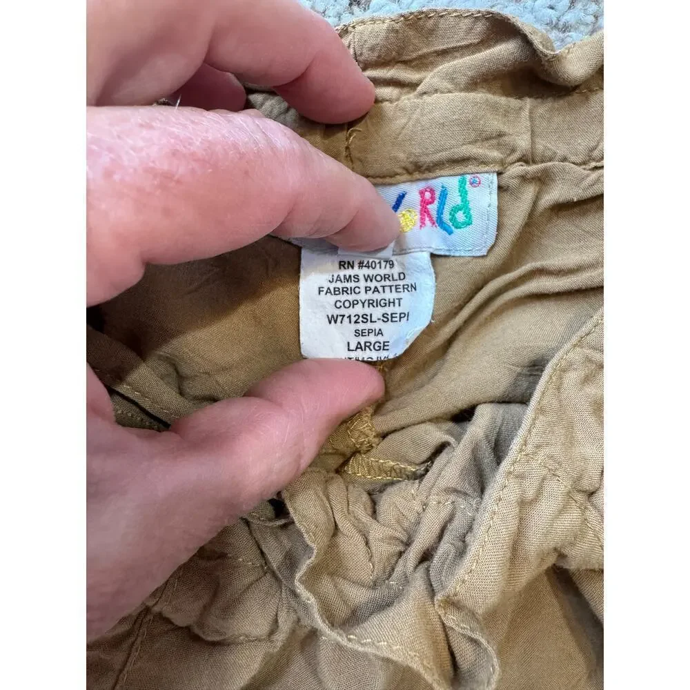 VINTAGE JAMS WORLD Bloomer Capri/Cropped khaki/tan pants, size women's Large